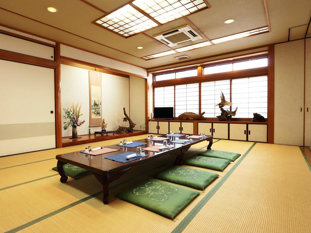 Marumo Ryokan Takashima Buitenkant foto